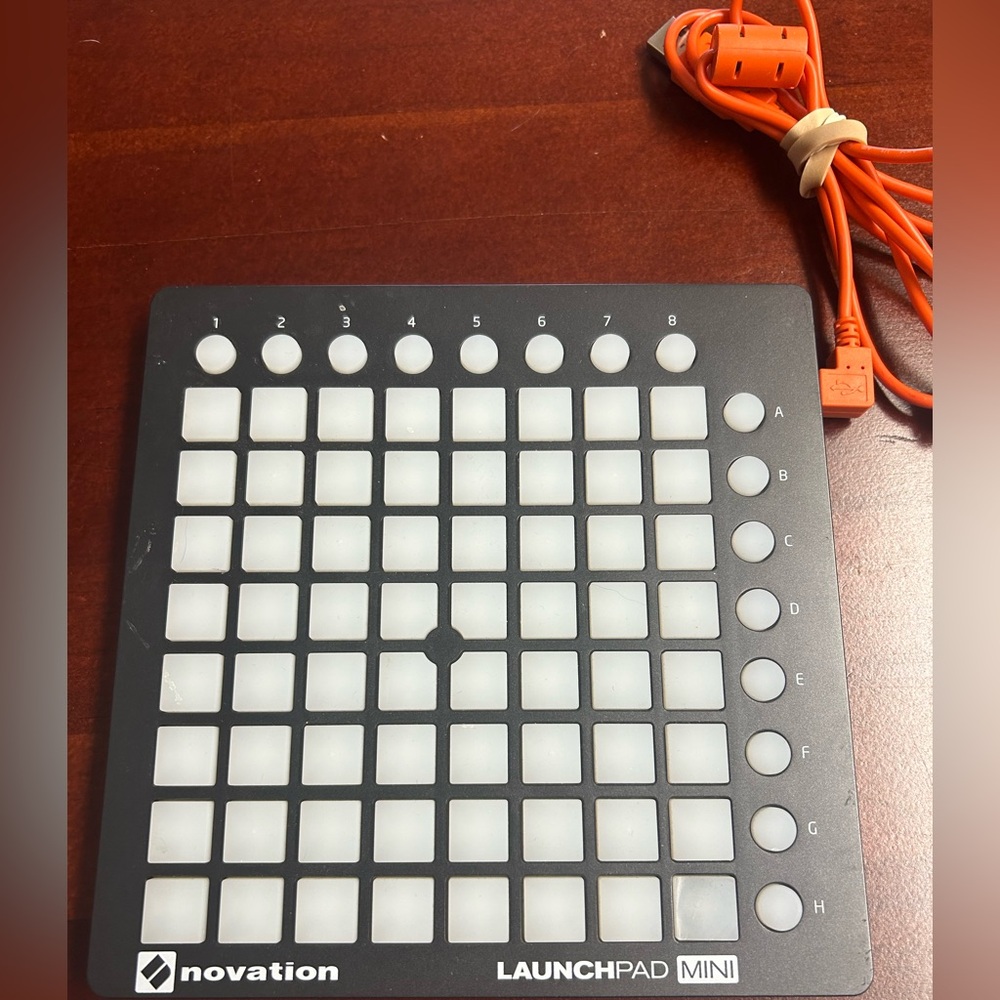 Launch Pad Mini DJ Grid Controller Equipment by Novation